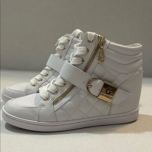 G Los Angeles White Quilted High-Top Sneakers Size 7.5 Ankle White Boots